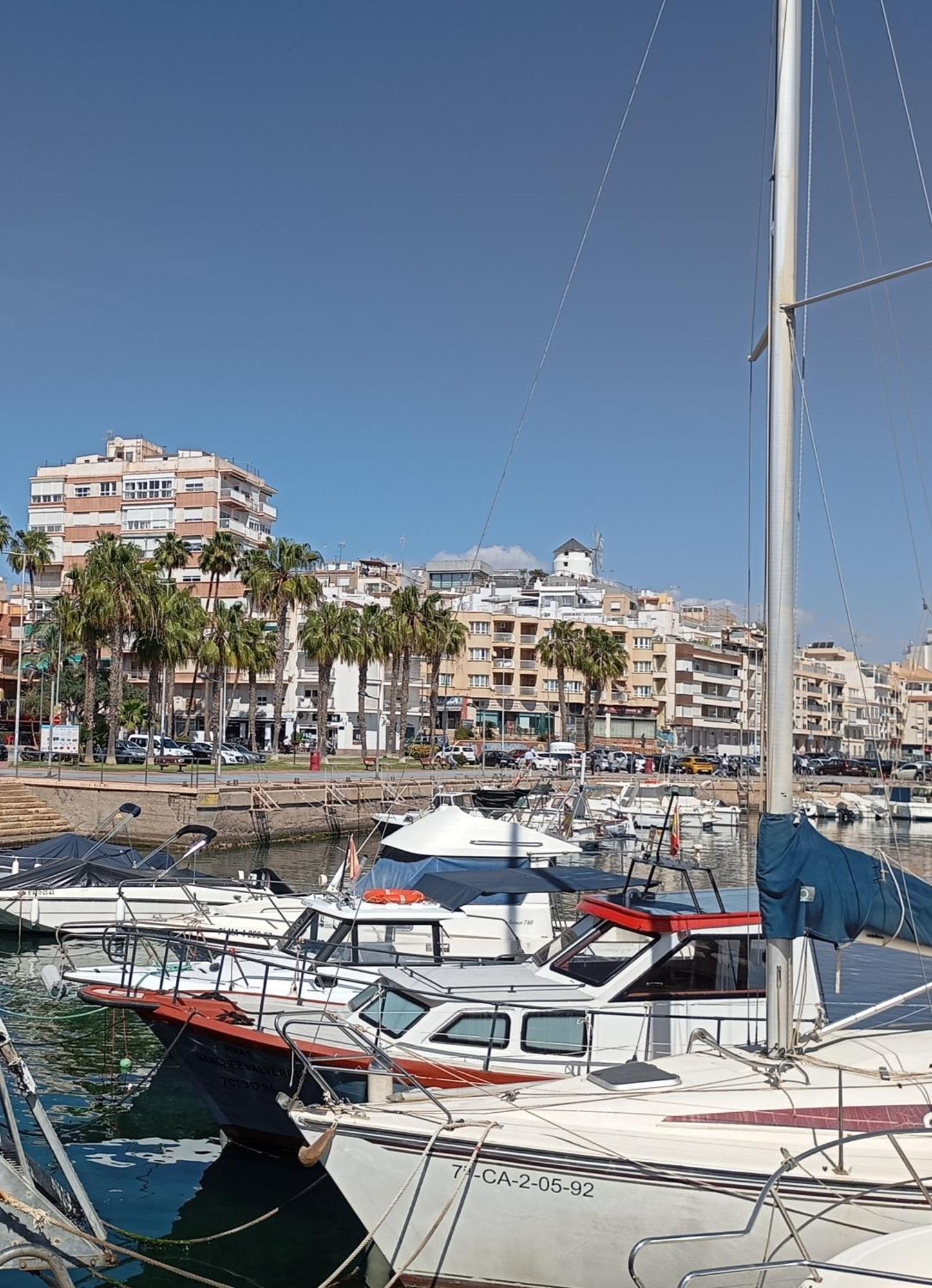 Mawilec, Centre, Plage, Port, Garage Águilas Exterior foto